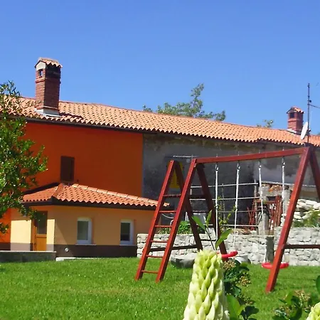 Casa vacanze Family Friendly House With A Parking Space Presika, - 12472