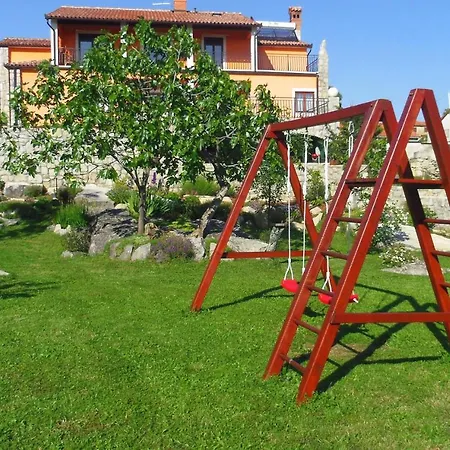 Casa vacanze Family Friendly House With A Parking Space Presika, - 12472 *